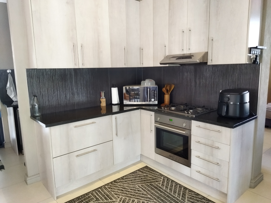 5 Bedroom Property for Sale in Parklands North Western Cape